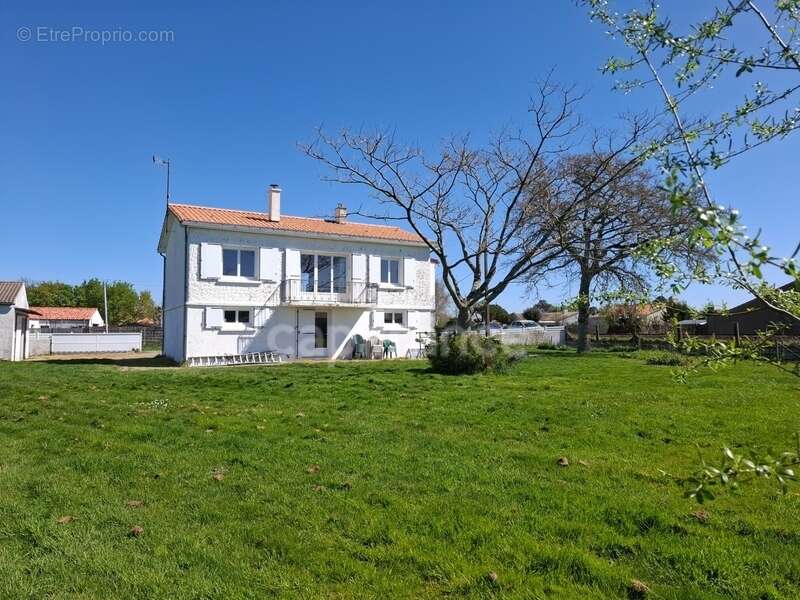 Maison à NOTRE-DAME-DE-RIEZ