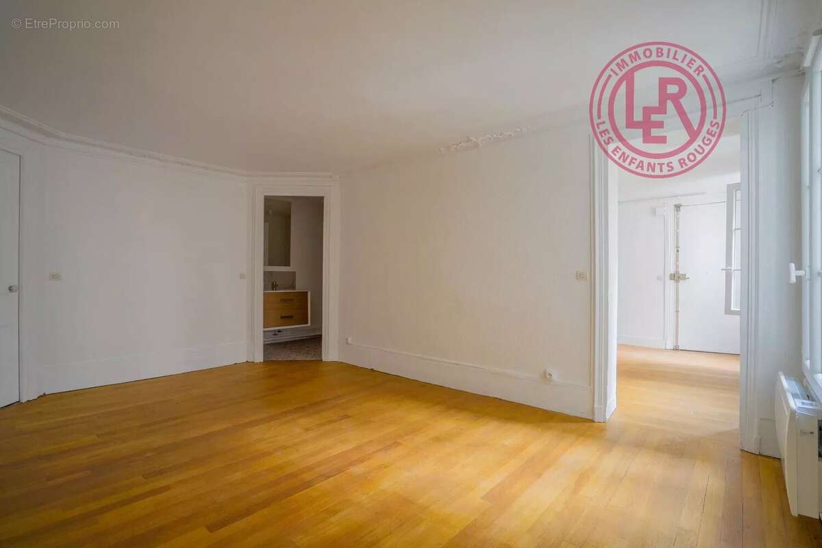 Appartement à PARIS-3E