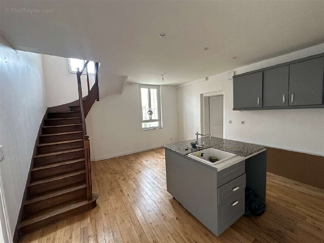 Maison à CHATEAUNEUF-EN-THYMERAIS