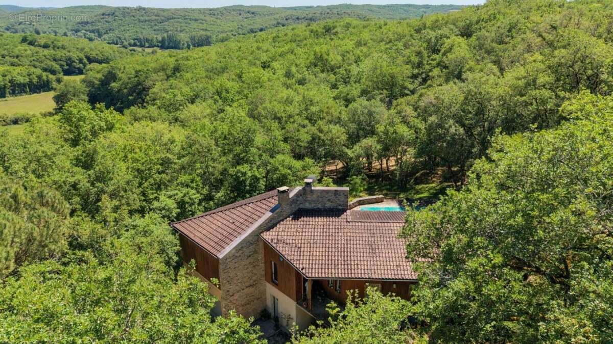 SECTEUR GOURDON - Au calme, Spacieuse Maison contemporaine avec - photo 8