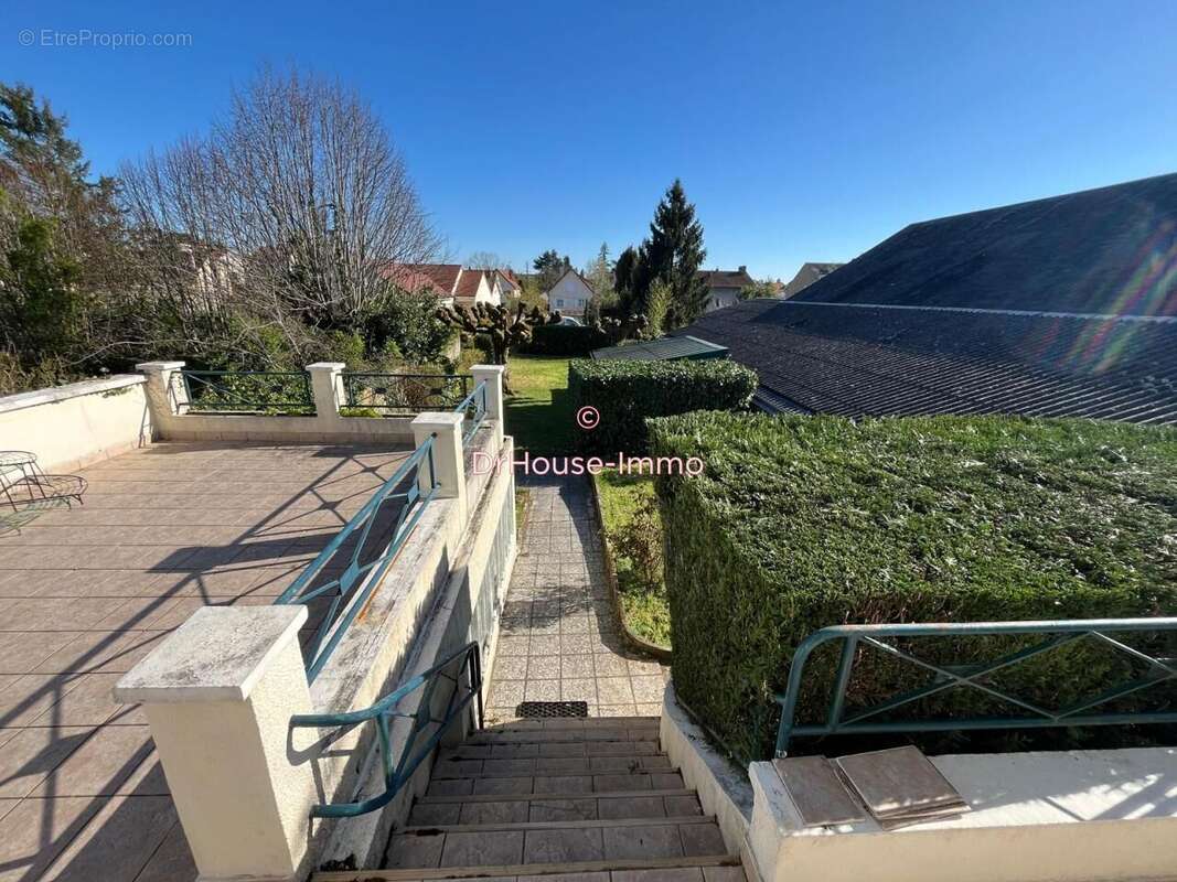 Maison à CHATELLERAULT