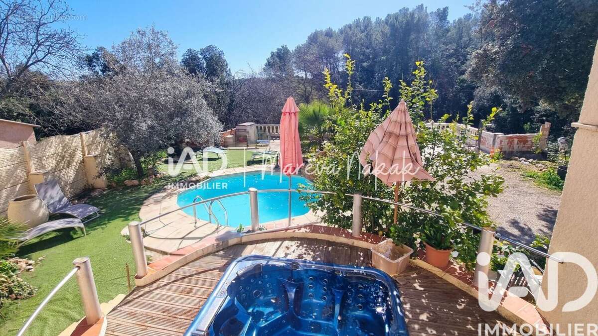 Maison 154 m² à Trans-En-Provence  - photo 3