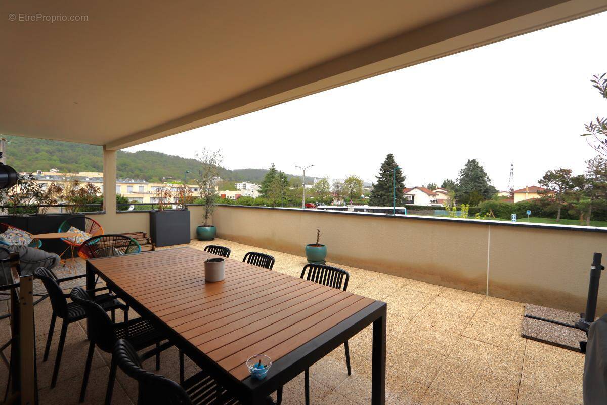 Appartement à MIRIBEL