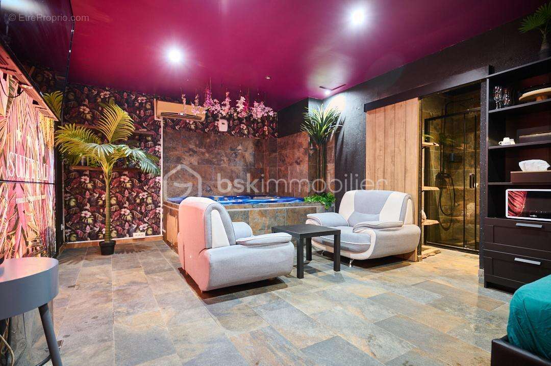 Commerce à LA VALETTE-DU-VAR