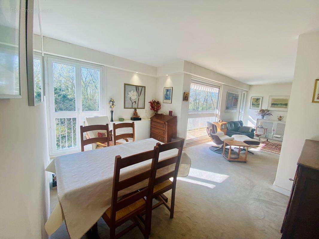 Appartement à TORCY