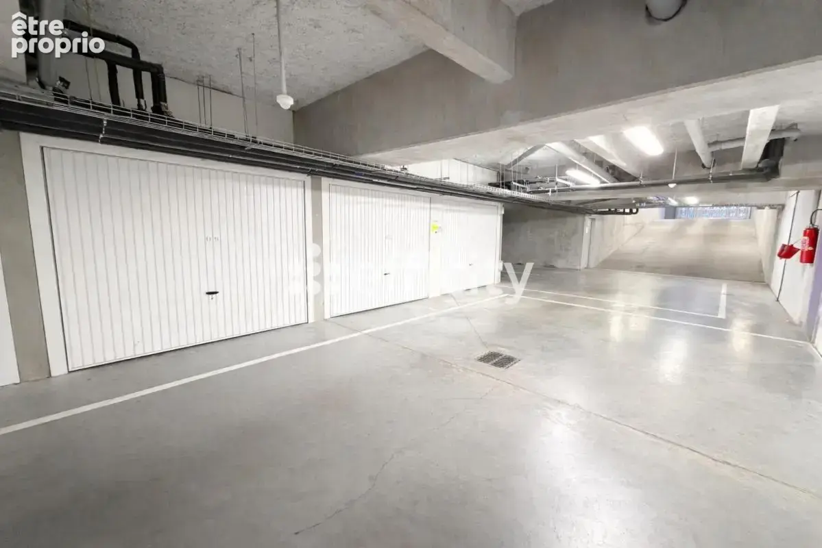 Stationnement - photo 3