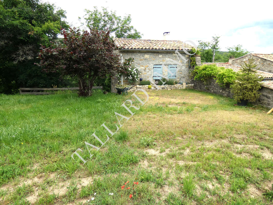 Maison à LARAGNE-MONTEGLIN