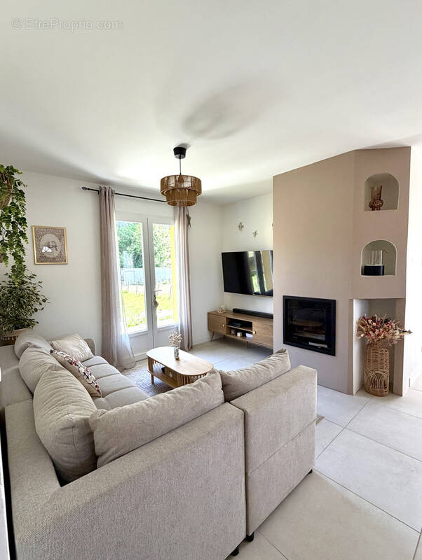 Maison 90 m2   La Meyze (87800)   Très bon état - photo 2