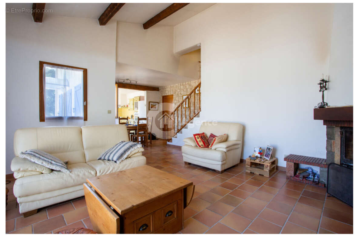 Maison à VALBONNE