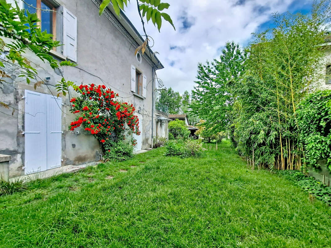 Maison à VARCES-ALLIERES-ET-RISSET