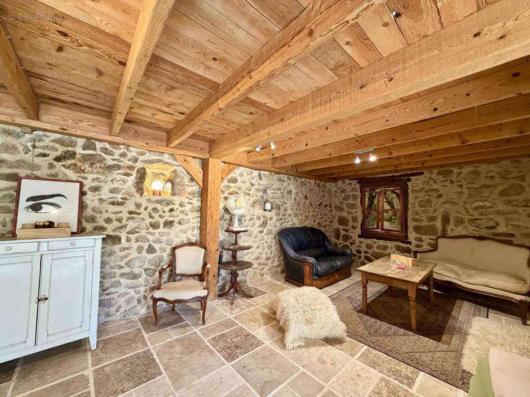 Maison à MAUVES