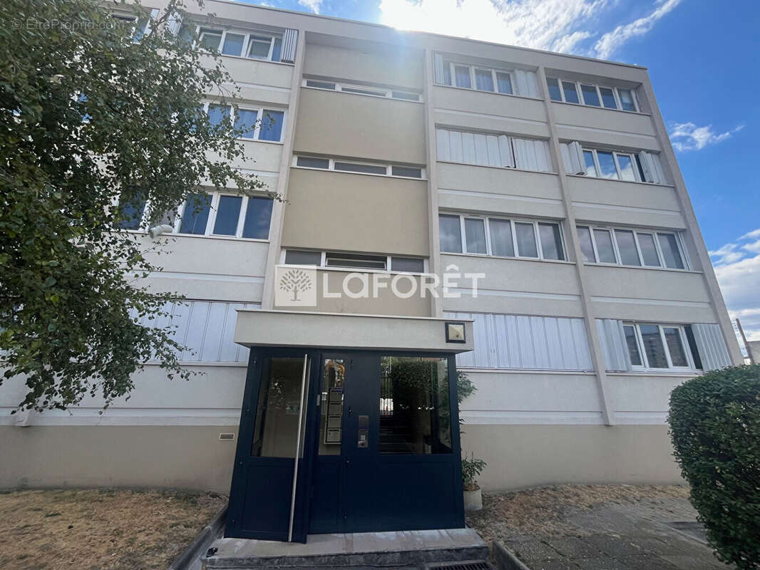 Appartement Villemomble 2 pièce(s) 50 m2 - photo 6