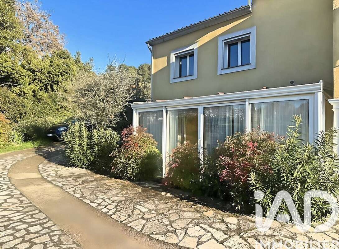 Maison 147 m² à Grasse  - photo 8