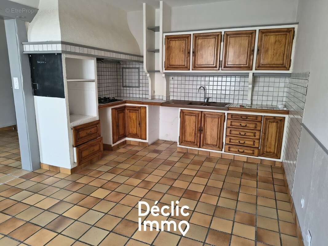 Spacieuse maison de bourg, l'alternative parfaite entre appartement et maison. - photo 4
