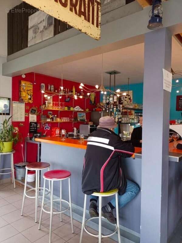 Photo 6 - Commerce à COUERON