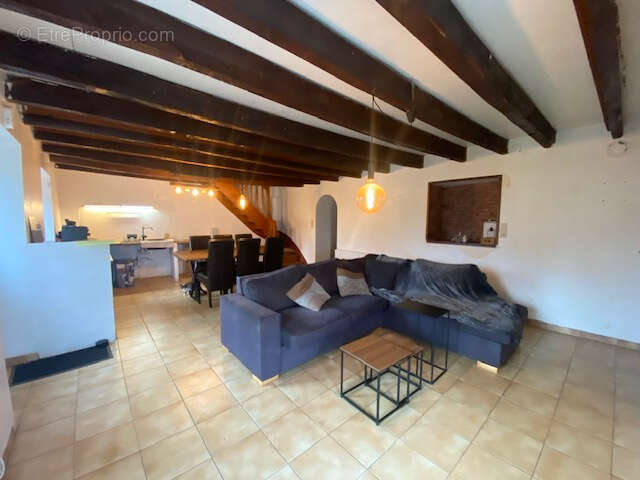 Maison à REGUINY