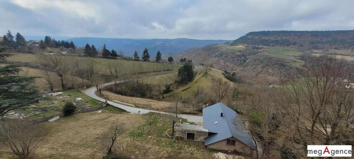 Maison en pierre + grange + 3 200 m² terrain – Cévennes - photo 9