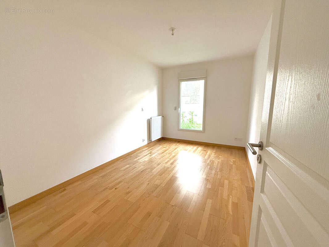 T4 avec jardin et terrasse privatifs de 38m² - CALUIRE BOURG - photo 10