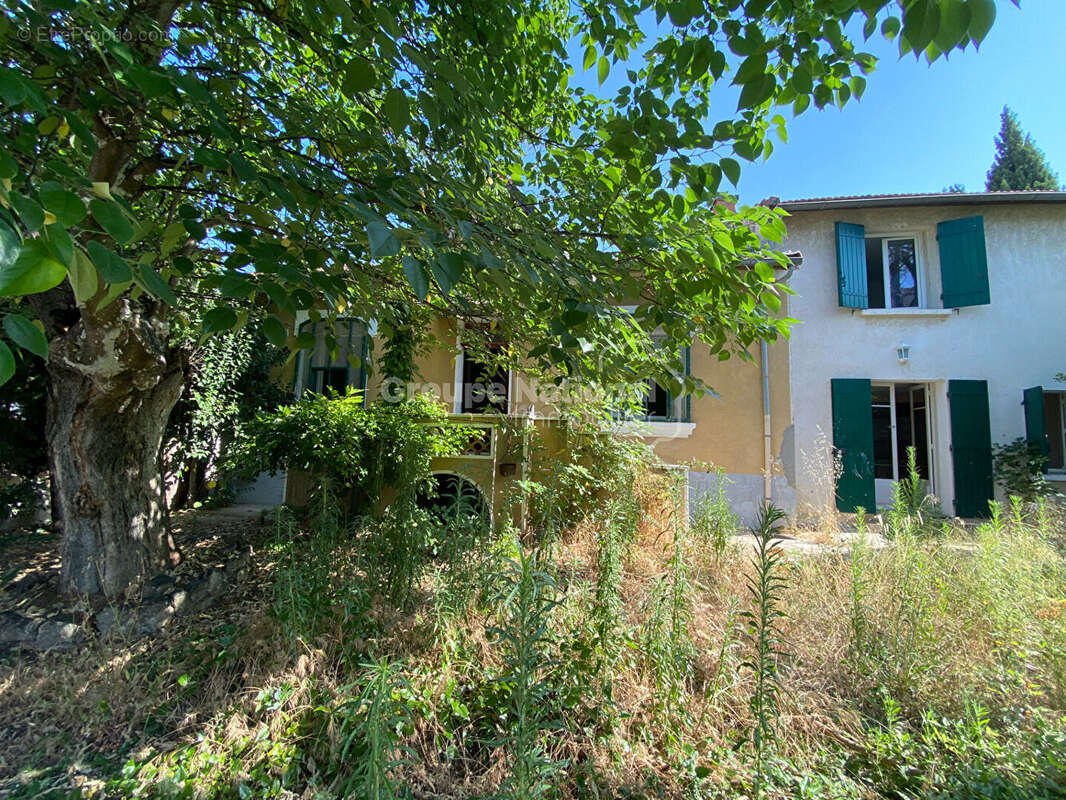 Maison à EYRAGUES