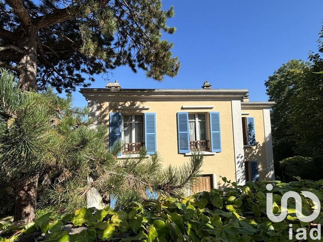 Photo 1 - Maison à LE PORT-MARLY