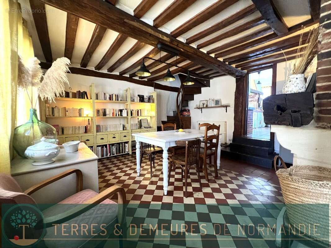 Maison à CORMEILLES