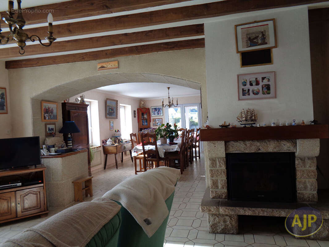 Maison à CRUGUEL