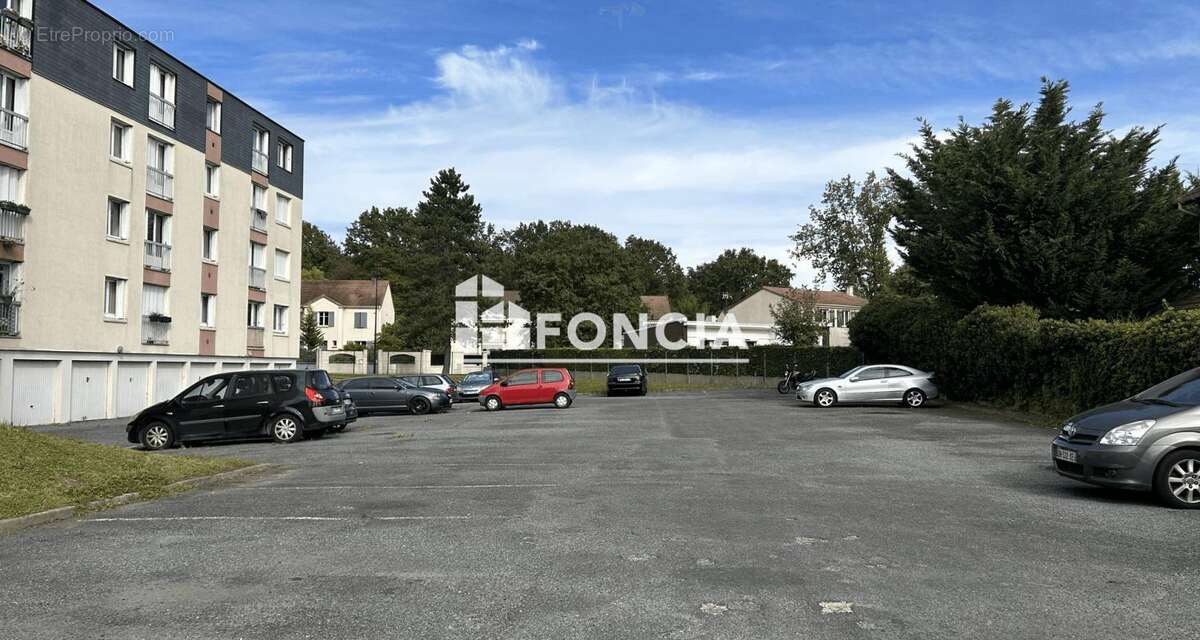 Appartement à LE PLESSIS-TREVISE