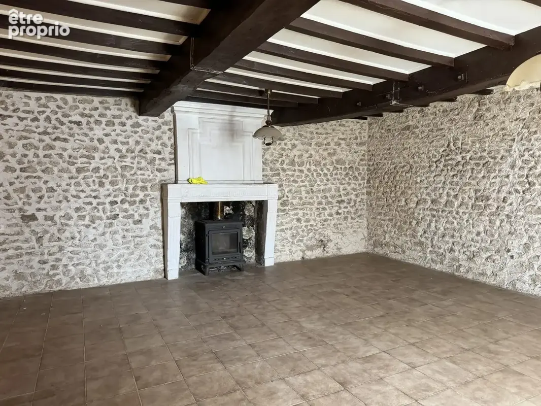Maison 6 pièces 156 m² à vendre à Chenac-Saint-Seurin-D'uzet (17120) - photo 2