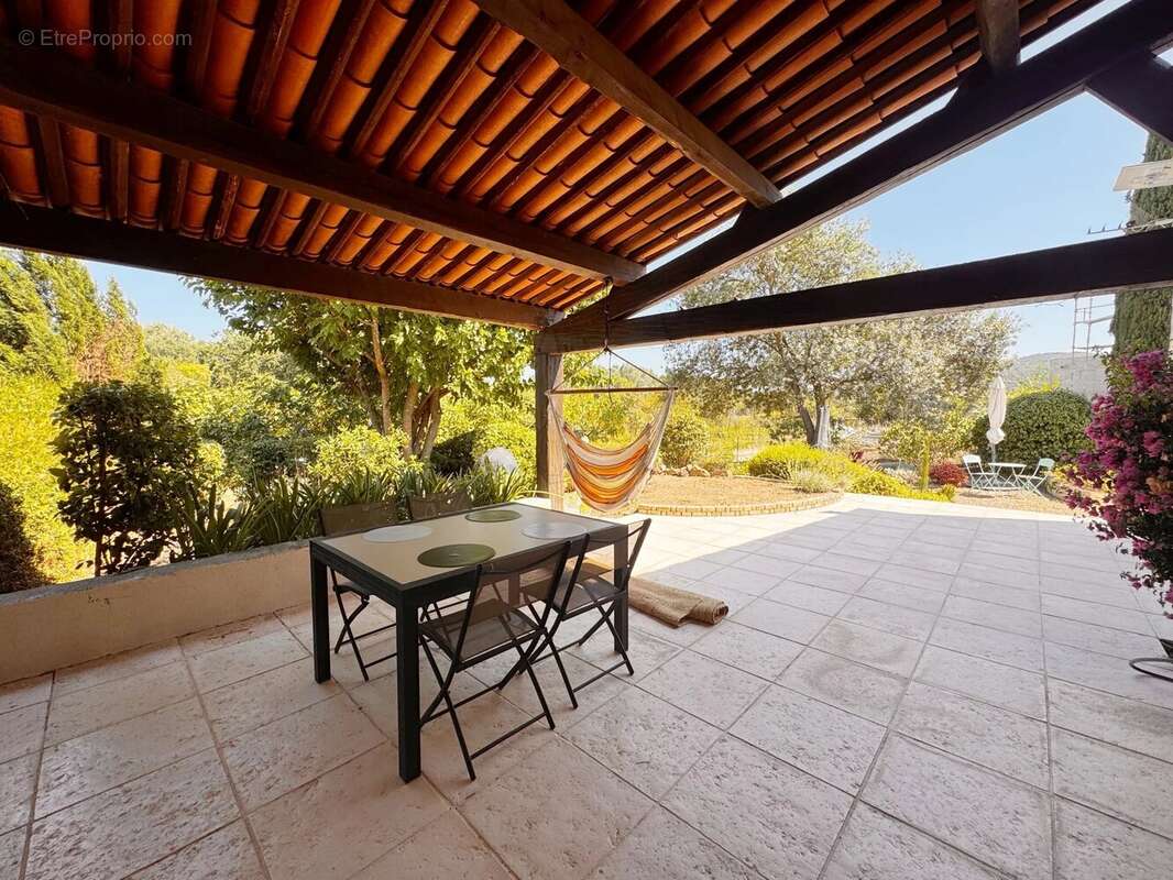 Belle villa familiale au calme absolu, rénovée et idéalement située - photo 9