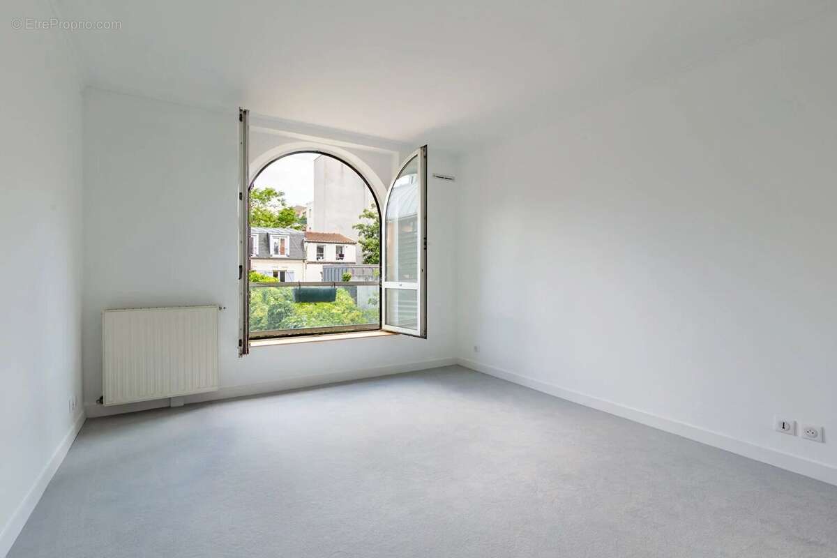 Appartement à SURESNES