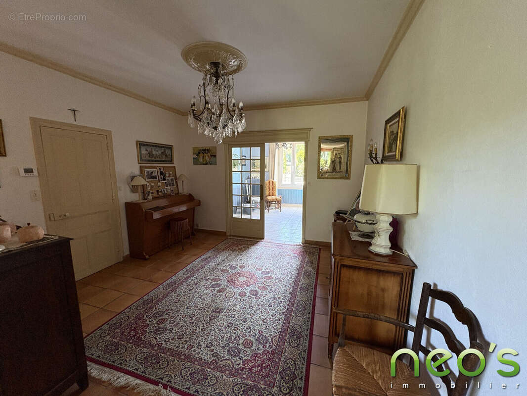 Maison à SAINT-MACAIRE-EN-MAUGES
