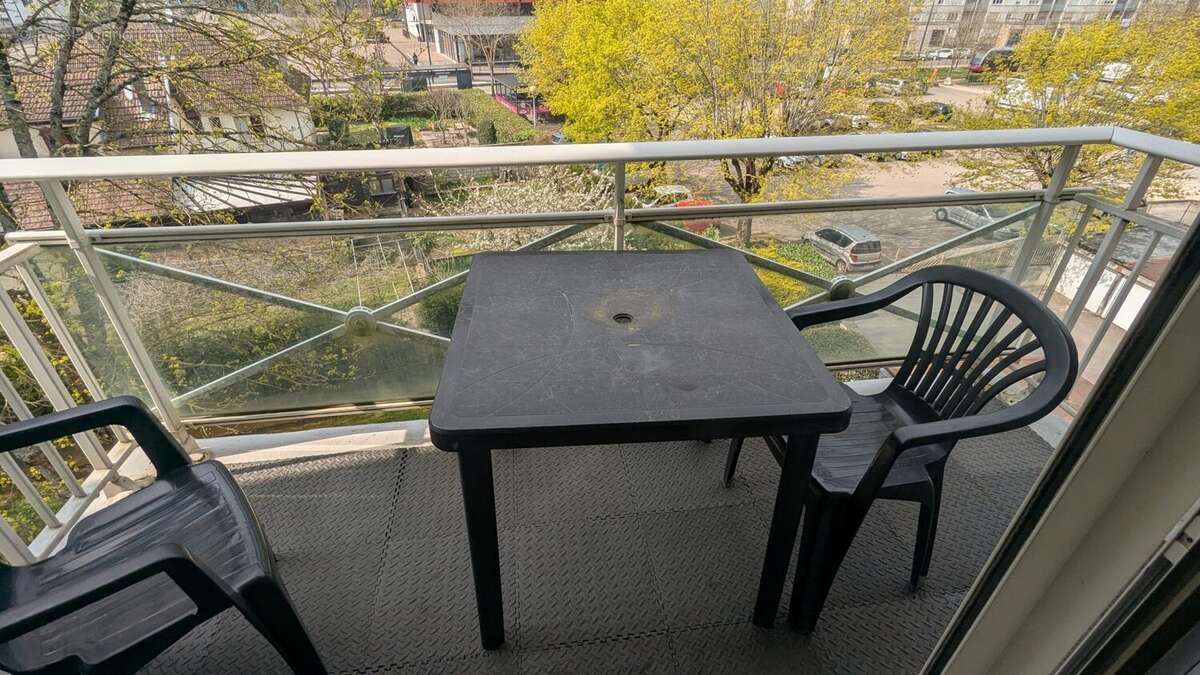 Appartement à CHENOVE