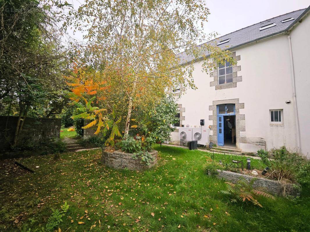 Maison à PLOEZAL