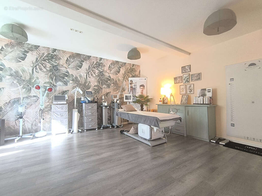 Commerce à TALMONT-SAINT-HILAIRE