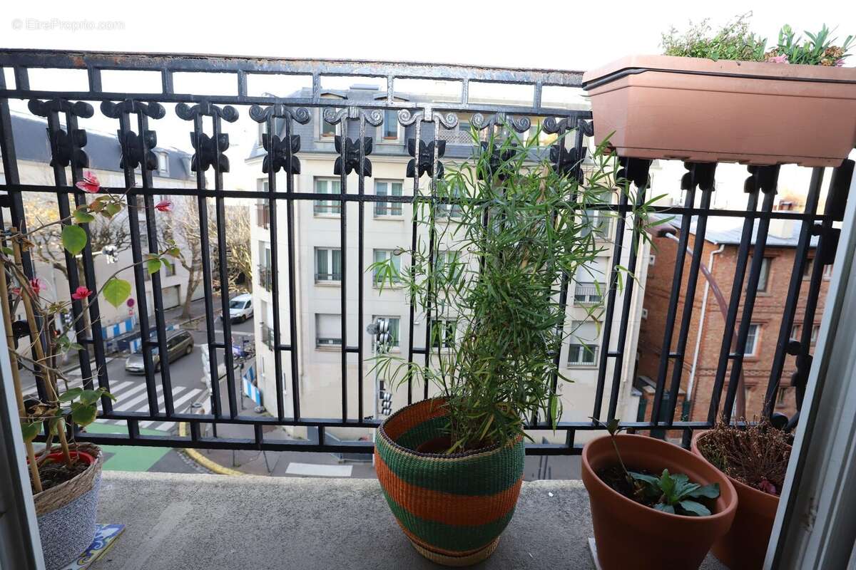 Appartement à LES LILAS