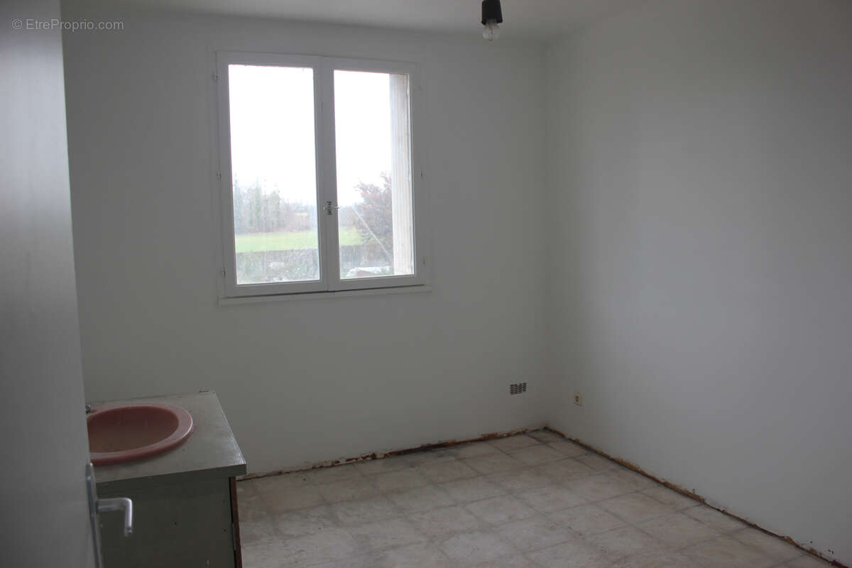 Maison à LA CHAPELLE-SUR-LOIRE