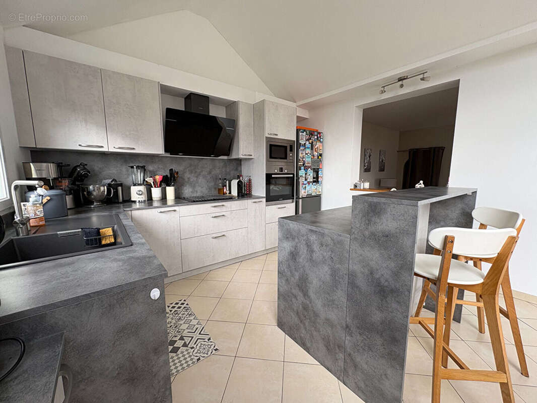 Maison à VERRIERES-LE-BUISSON