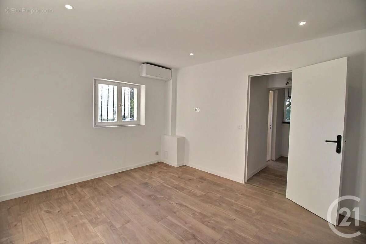 Appartement à VALBONNE