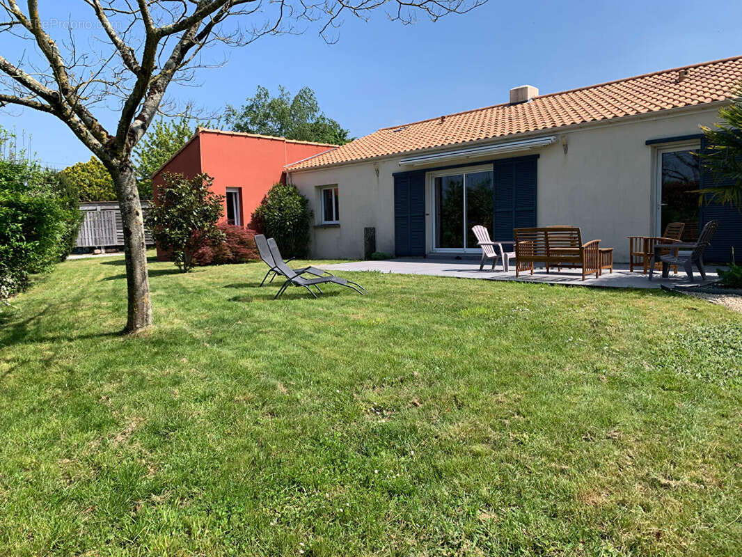 Maison plain pied la chapelle basse mer  4 chambres et 1 bureau - photo 14