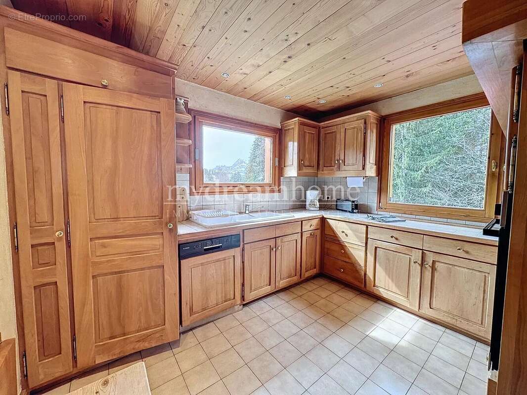 Maison à NOTRE-DAME-DE-BELLECOMBE