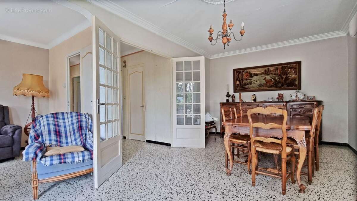 Maison à SAINT-MARTIN-DE-VALGALGUES