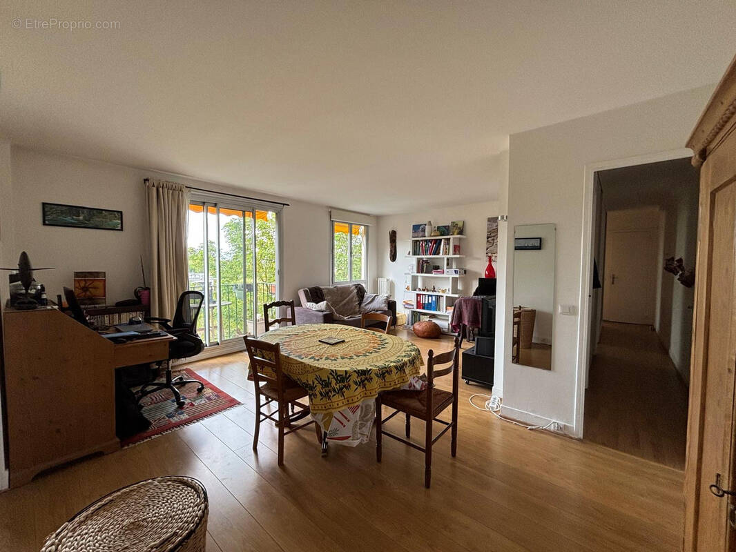 Appartement à RUEIL-MALMAISON