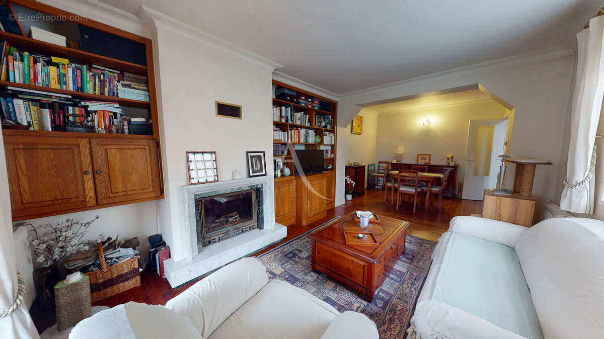 Maison à MORANGIS