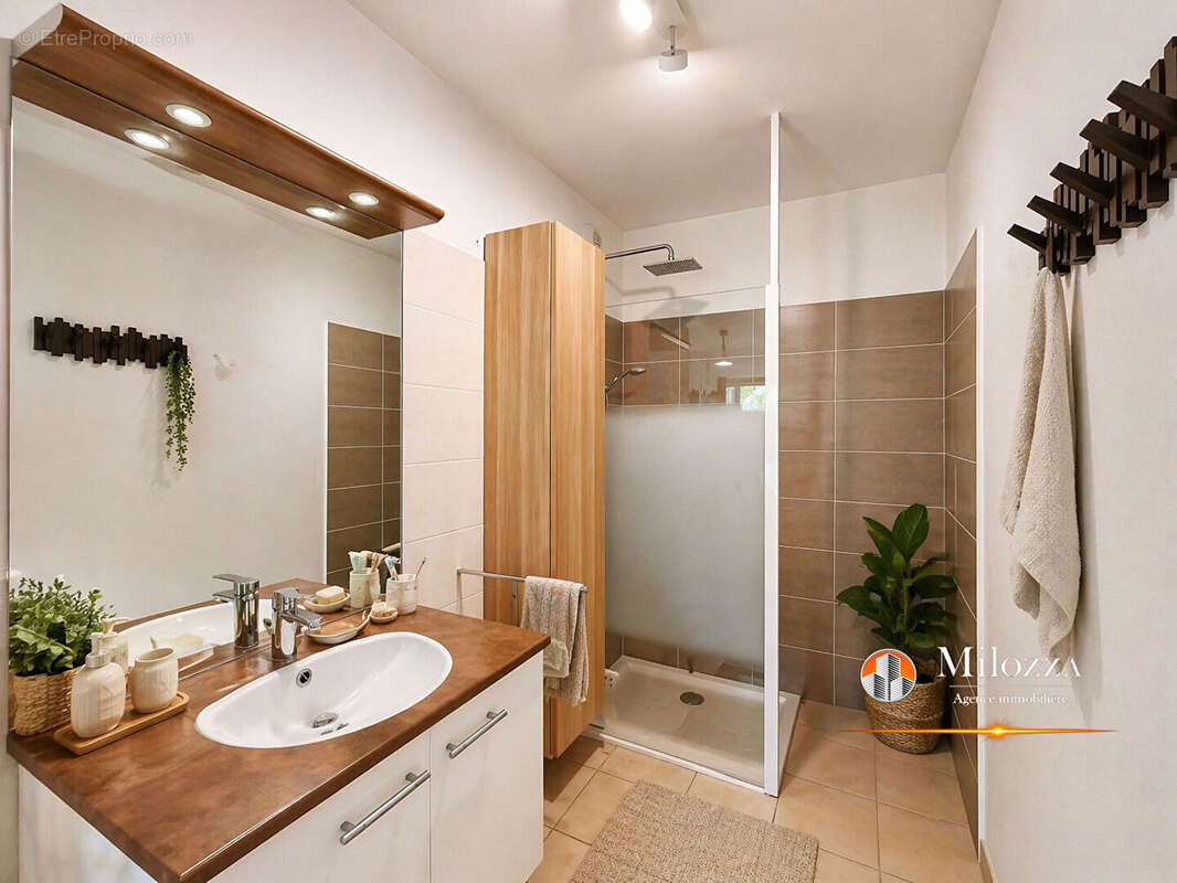 Appartement à HEYRIEUX
