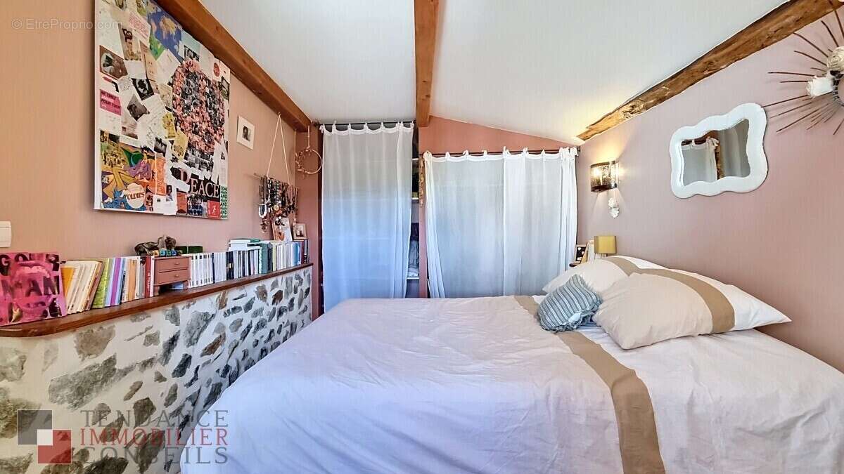 Maison à JULIENAS