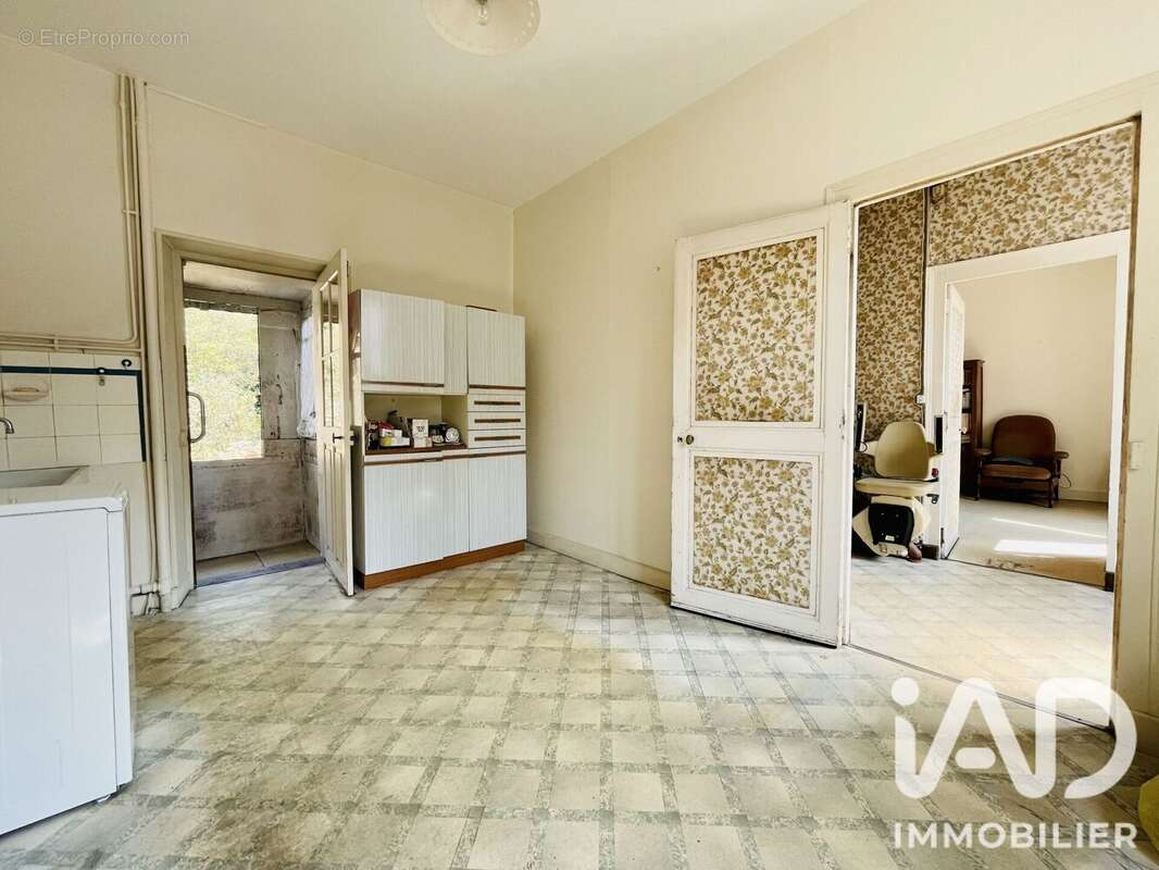 Photo 5