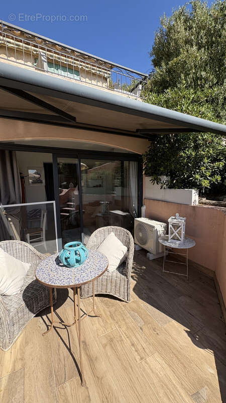 Maison à ROQUEBRUNE-SUR-ARGENS