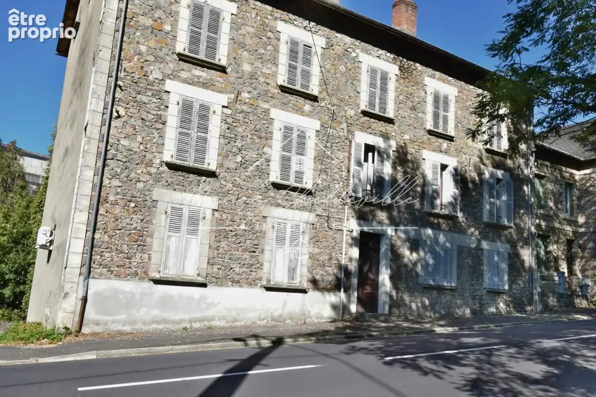 Appartement à LANOBRE