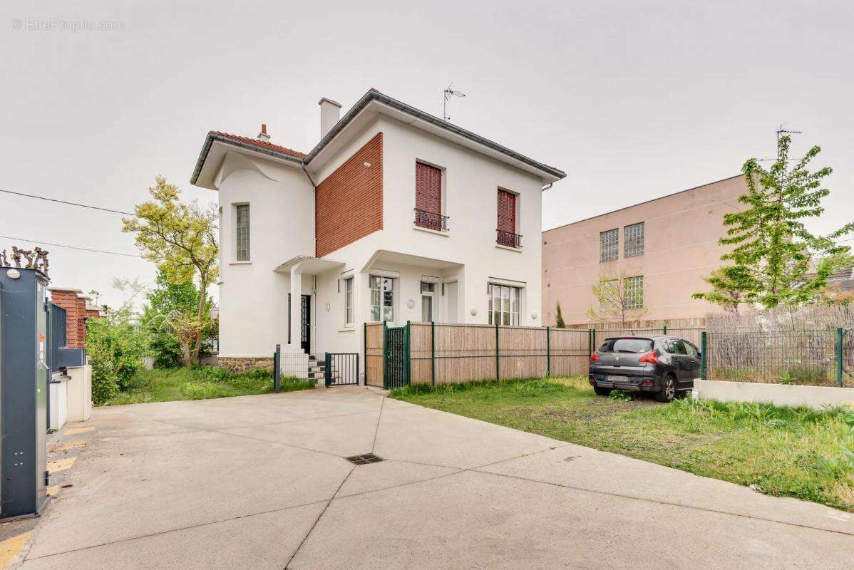 Appartement à LA COURNEUVE