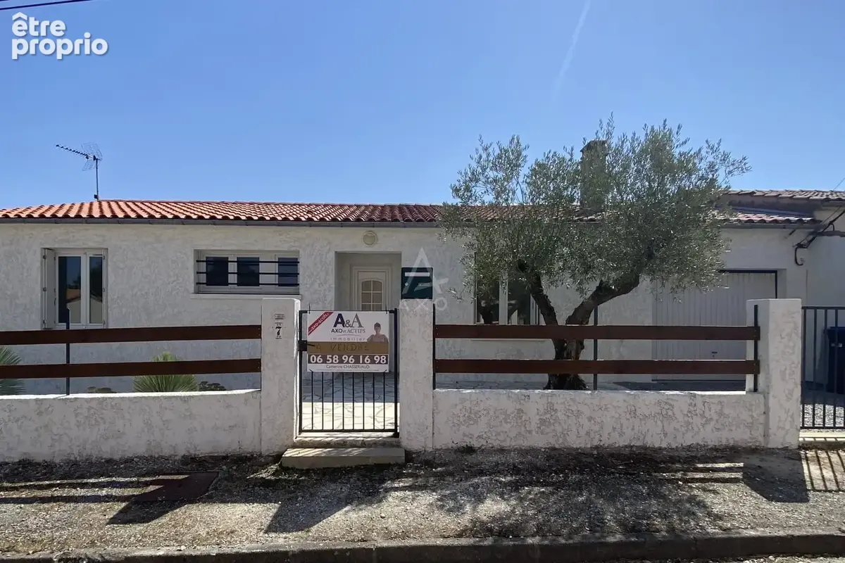 Maison à CROIX-CHAPEAU